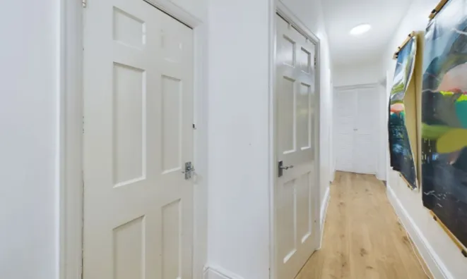 Недвижимость Coles Green Road: 2