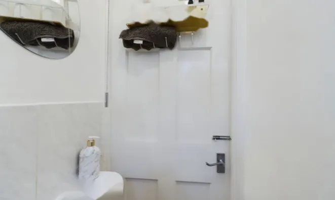 Недвижимость Coles Green Road: 5