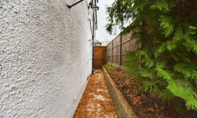 Недвижимость Coles Green Road: 13