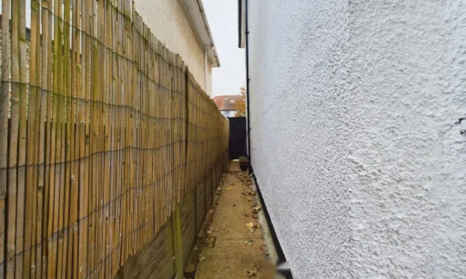 Недвижимость Coles Green Road: 20