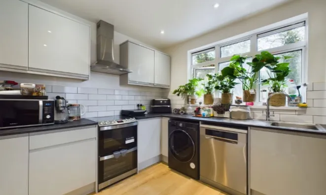 Недвижимость Coles Green Road: 22