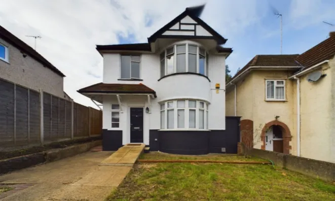 Недвижимость Coles Green Road: 24