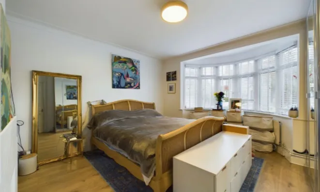 Недвижимость Coles Green Road: 28