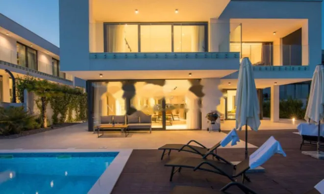 Недвижимость Семейный дом 262 м², Опатия: 23