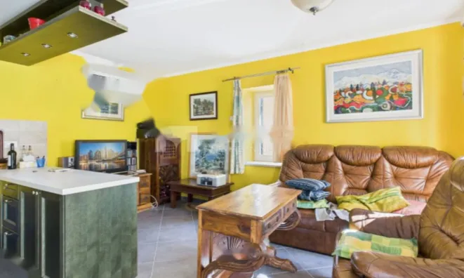 Недвижимость Трёхкомнатная квартира, Центр: 1