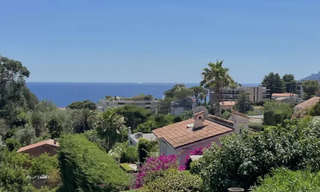 Недвижимость Villa Croix des Gardes: 10