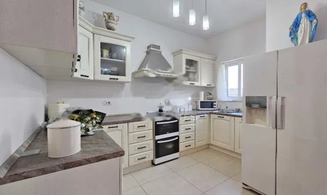 Недвижимость Central Mosta Apartment: 4