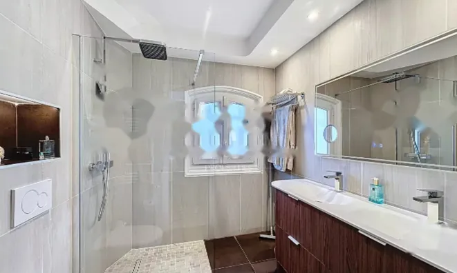 Недвижимость Villa Petit Juas: 10