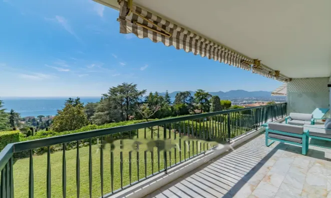 Недвижимость Apartment Croix des Gardes: 2