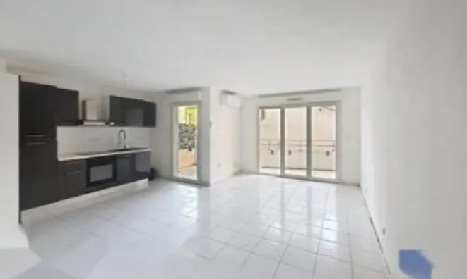 Недвижимость Apartment La Bocca: 2