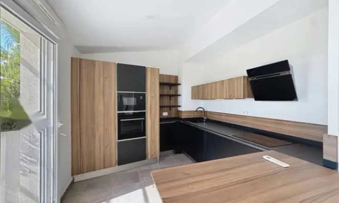 Недвижимость Apartment La Bocca: 4