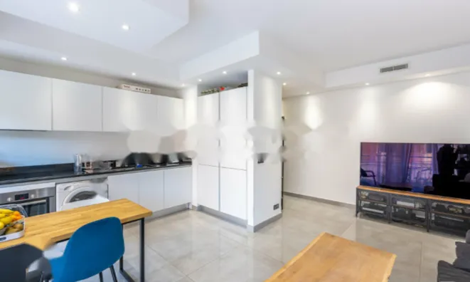 Недвижимость Apartment Monaco, Port: 1