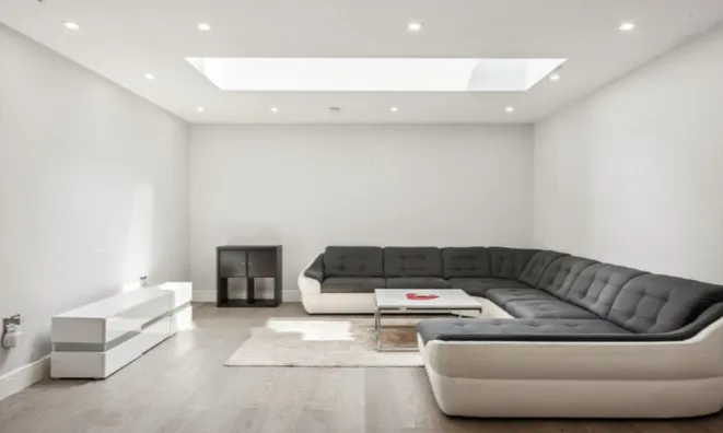 Недвижимость Uverdale Road: 14