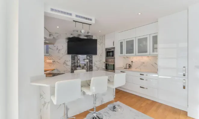 Недвижимость Baltimore House, Battersea Reach, Battersea: 7