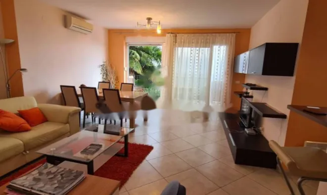 Недвижимость Трёхкомнатная квартира Центр, Опатия: 1