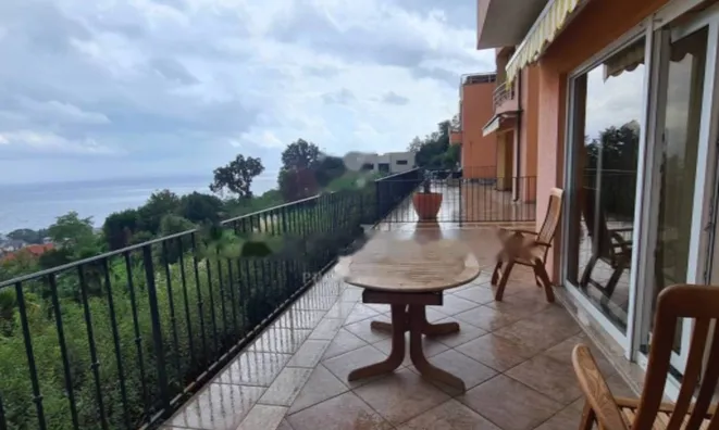 Недвижимость Трёхкомнатная квартира Центр, Опатия: 10