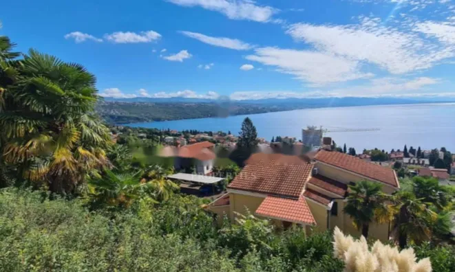 Недвижимость Трёхкомнатная квартира Центр, Опатия: 12