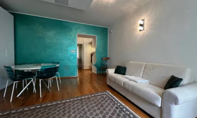 Недвижимость Двухкомнатная квартира, Центр: 8