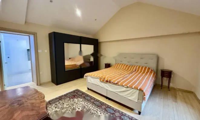 Недвижимость Трёхкомнатная квартира, Центр: 9