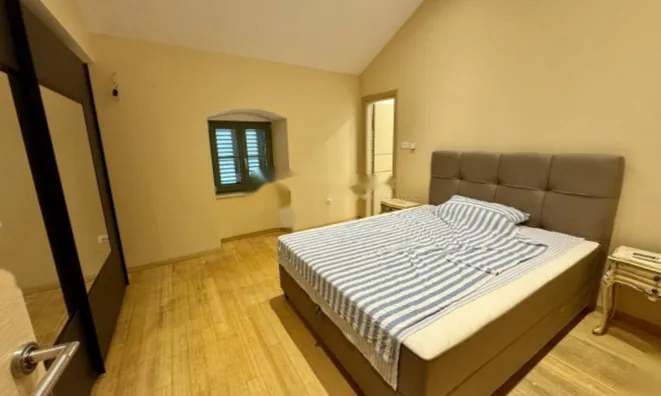 Недвижимость Трёхкомнатная квартира, Центр: 13