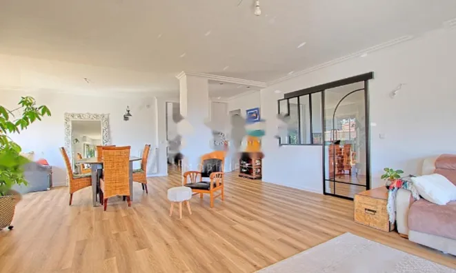 Недвижимость Apartment Carnot Cannes: 4