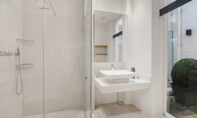 Недвижимость Hans Road: 8