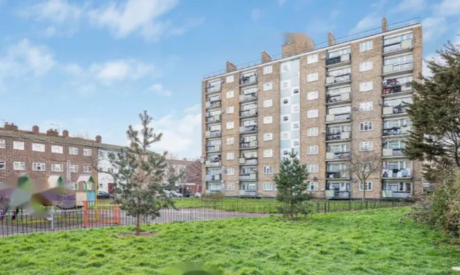 Недвижимость Lowth Road: 1