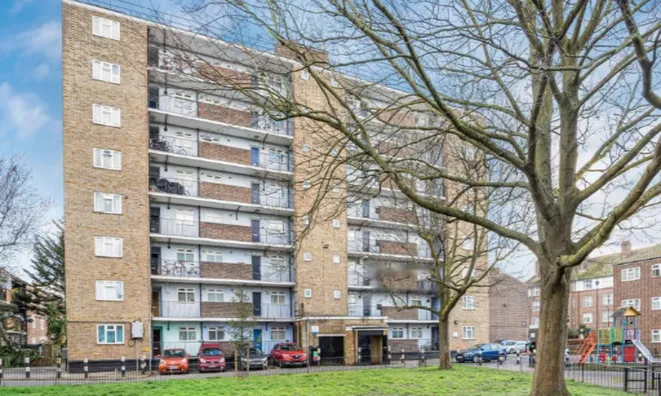 Недвижимость Lowth Road: 2