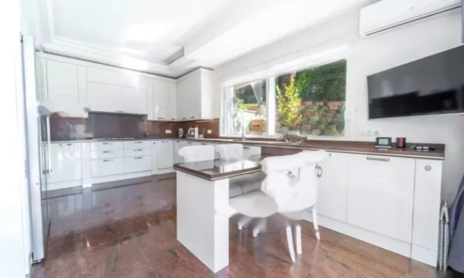 Недвижимость Villa Croix des Gardes: 10