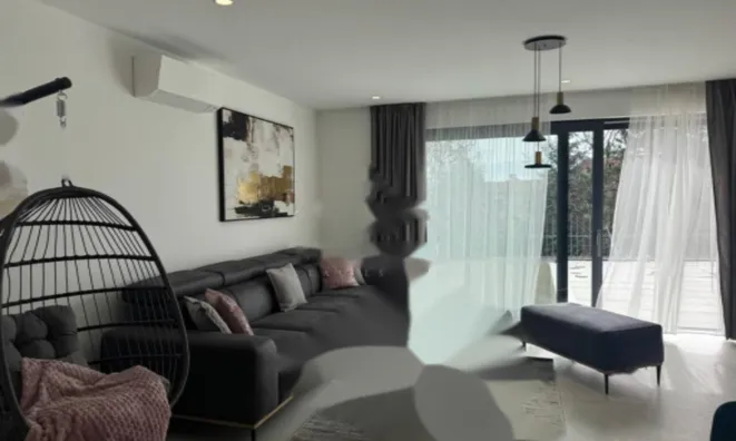 Недвижимость Четырехкомнатная квартира Побрии: 1