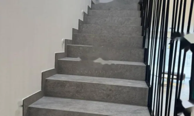 Недвижимость Четырехкомнатная квартира Побрии: 8