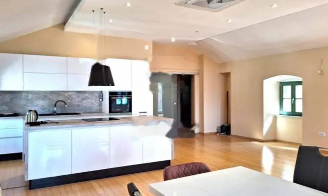 Недвижимость Четырехкомнатная квартира Опатия Центр: 6