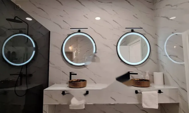 Недвижимость Трехкомнатная квартира в центре: 15