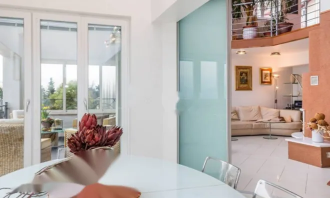 Недвижимость Четырехкомнатная квартира Центр: 12