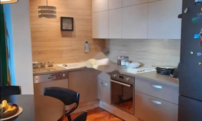 Недвижимость Трехкомнатная квартира Зора: 9