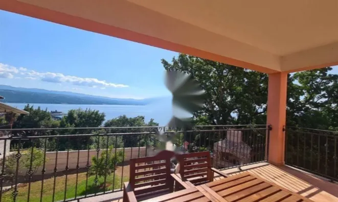 Недвижимость Четырехкомнатная квартира в Центре Опатии: 1