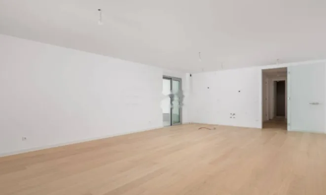 Недвижимость Трёхкомнатная квартира Центр: 21