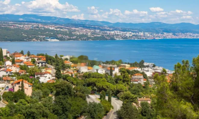 Недвижимость Трёхкомнатная квартира Центр: 27