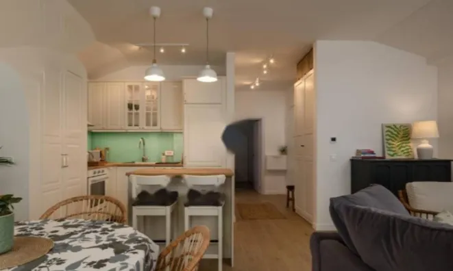 Недвижимость Двухкомнатная квартира Центр: 5