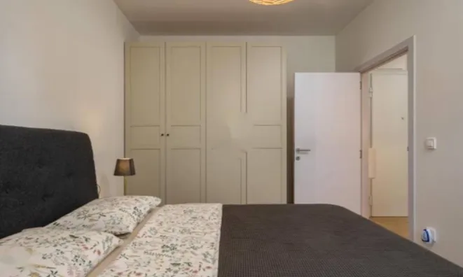 Недвижимость Двухкомнатная квартира Центр: 10