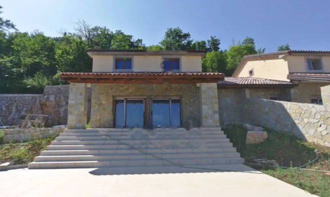 Недвижимость Многоквартирный дом Поляне: 3