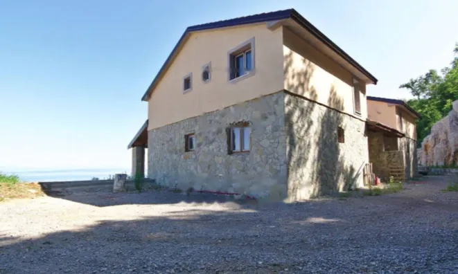 Недвижимость Многоквартирный дом Поляне: 4