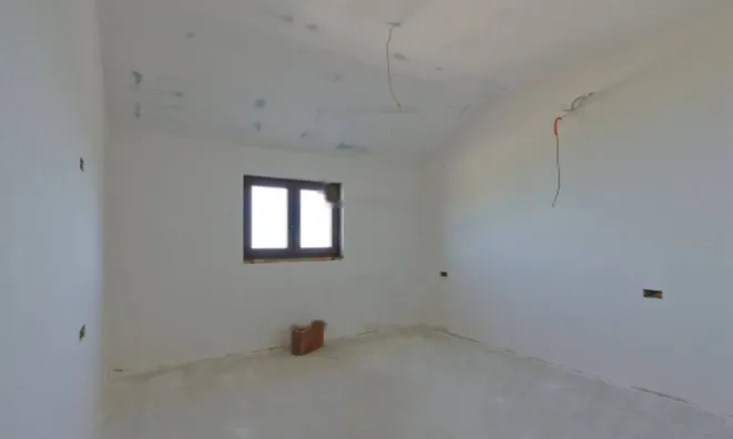 Недвижимость Многоквартирный дом Поляне: 22