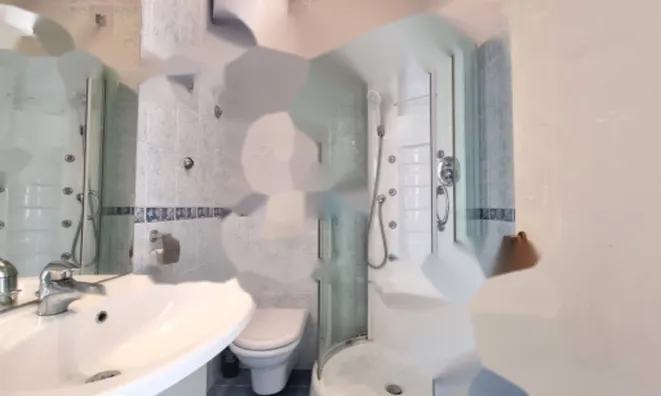 Недвижимость Трехкомнатная квартира в центре: 11