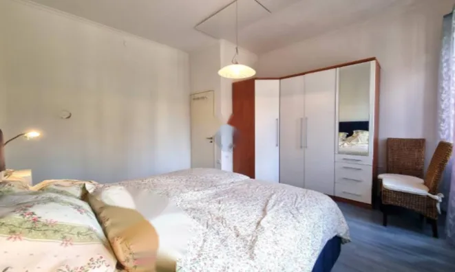 Недвижимость Трехкомнатная квартира в центре: 15