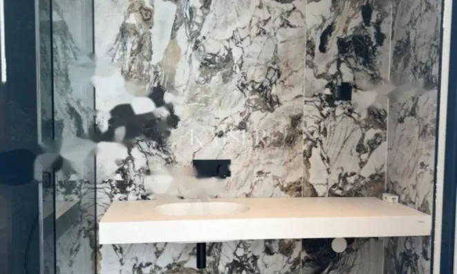 Недвижимость Трёхкомнатная квартира, центр: 11