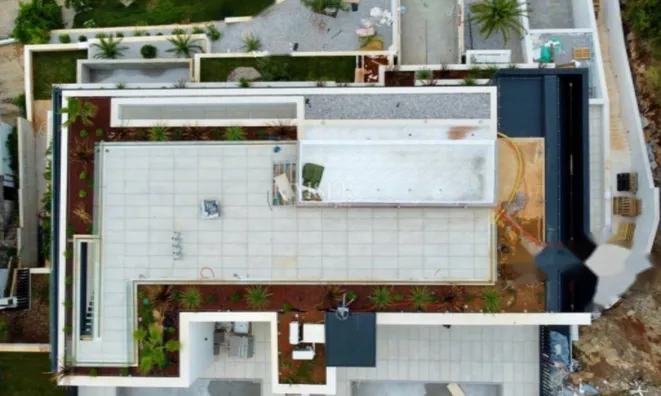 Недвижимость Трёхкомнатная квартира, центр: 33