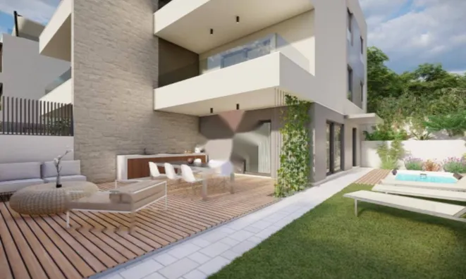 Недвижимость Четырехкомнатная квартира Ика: 2