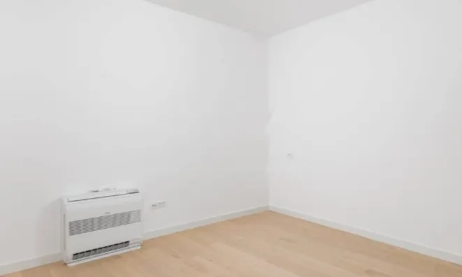 Недвижимость Двухкомнатная квартира, Центр: 10