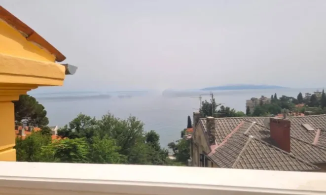 Недвижимость Двухкомнатная квартира в центре Опатии: 4